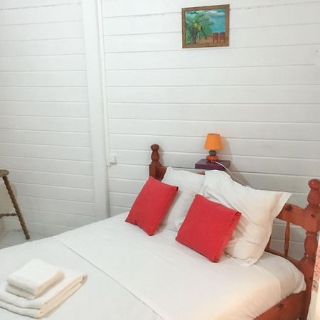 Villa Enchantee Avec Vue Sur Mer Et Piscine Au Carbet Le Carbet Luaran gambar