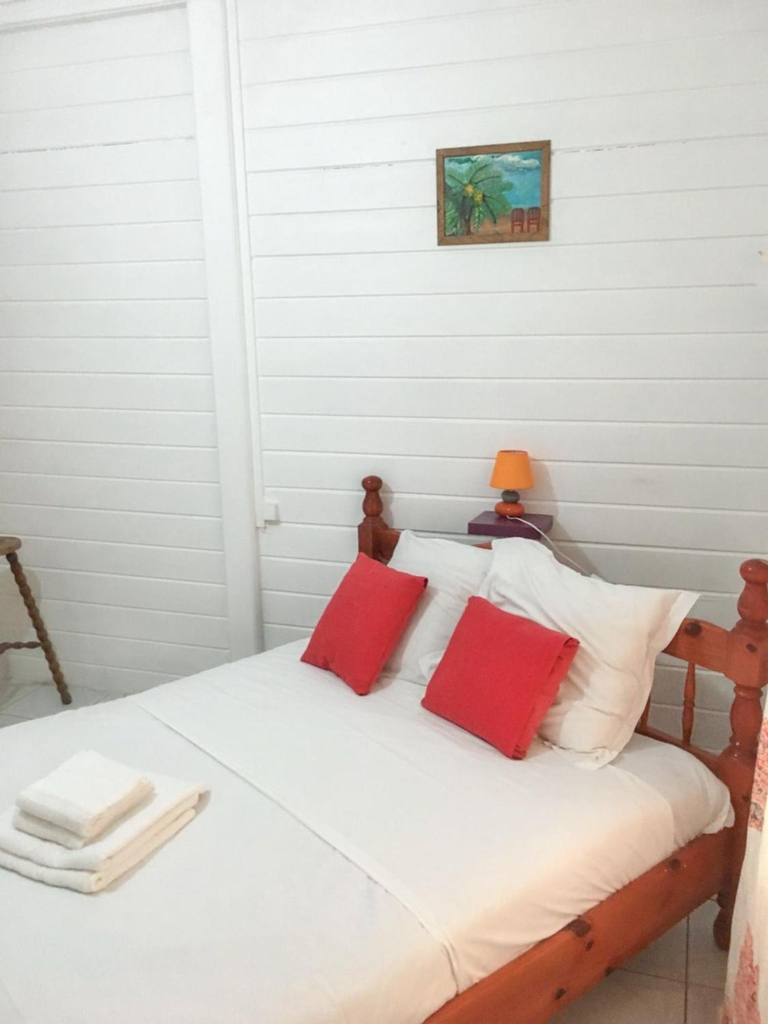 Villa Enchantee Avec Vue Sur Mer Et Piscine Au Carbet Le Carbet Luaran gambar